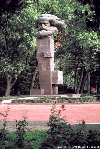 ташкент, памятник Карлу Марксу